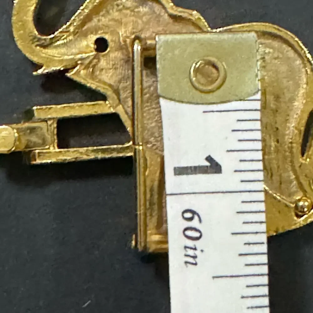 Vintage 1980 Elephant Small Belt Buckle Gold Tone Mimi Di N
